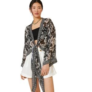 ANTHROPOLOGIE Tie-Front Kimono‎